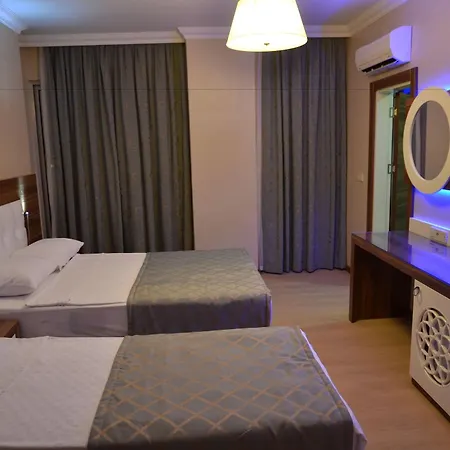 酒店 Grand Zaman Garden 4*
