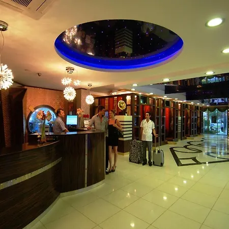 Grand Zaman Garden 酒店